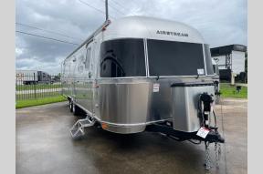 New 2025 Airstream RV Flying Cloud 30RB Photo