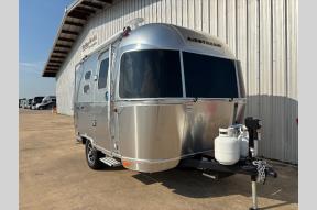 New 2026 Airstream Caravel 16RB Photo