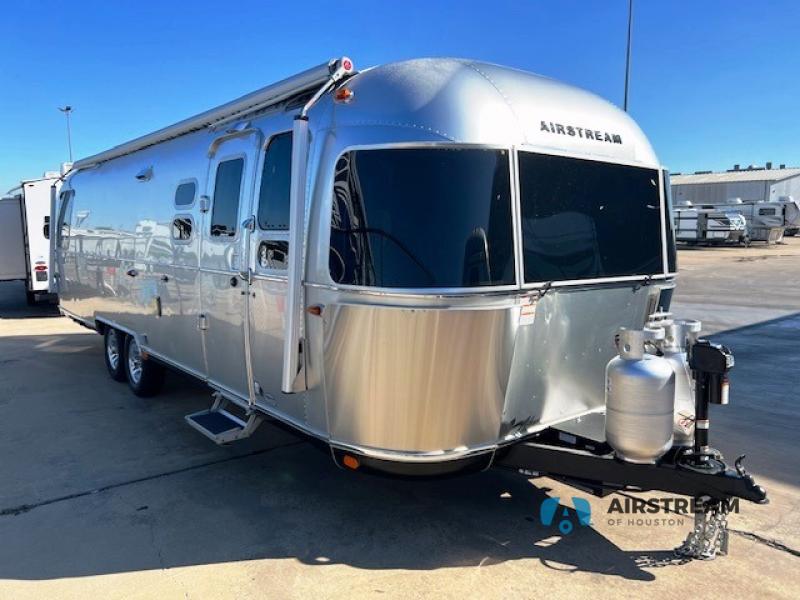 New 2024 Airstream RV Classic 30RB Travel Trailer at Holiday World