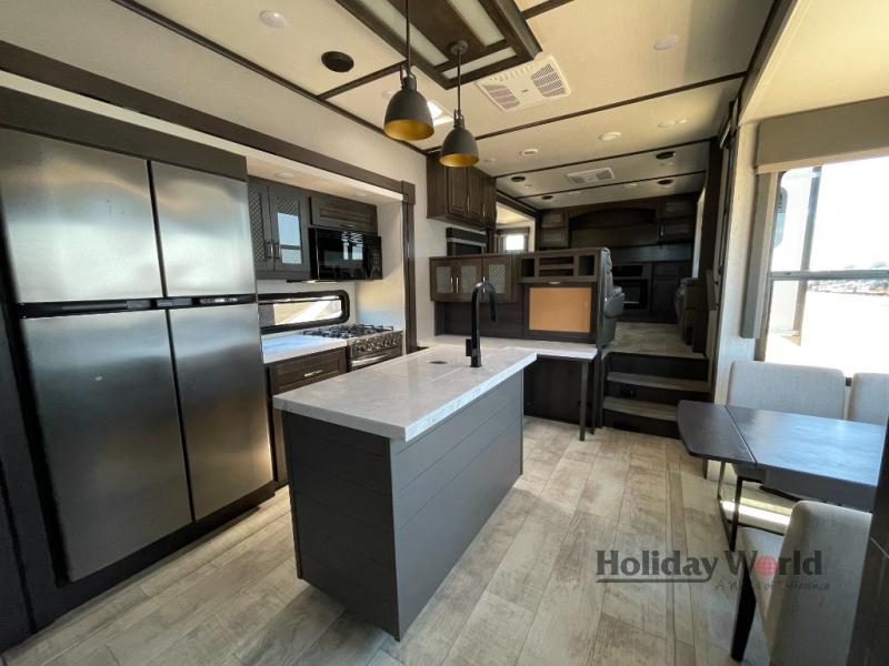 Used 2022 Grand Design Momentum 376THS Toy Hauler Fifth Wheel at ...