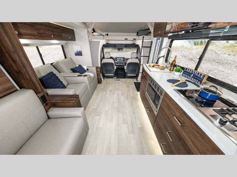 2023 Class B RV for Rent in Lakeville, MN 