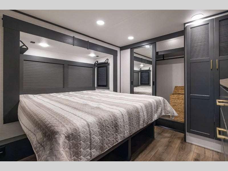 NITRO-BEAST_VOLCOM155cmキッカー◎フリーラン◯レール未使用 New 2025 Forest River RV XLR Nitro 39G15 Toy Hauler Fifth Wheel at