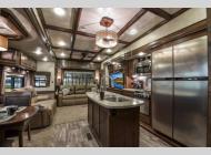 Used 2017 Heartland Bighorn 3270RS image