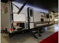 Used 2021 Coachmen RV Apex 265RBSS image