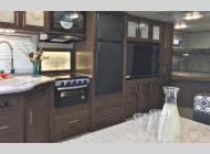 Used 2020 Prime Time RV Avenger 27DBS image