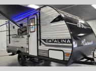 New 2025 Coachmen RV CATALINA SUMMIT 7 164BHX image