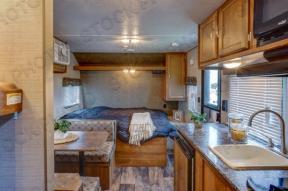 Used 2018 Keystone RV Summerland Mini 1800BH Photo