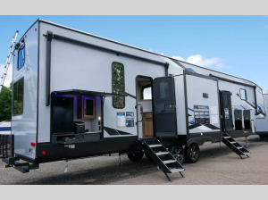 Outside - 2024 Cherokee Arctic Wolf Suite 3770 Fifth Wheel