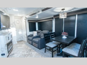 Inside - 2024 Wildcat MAXX 276FKX Travel Trailer