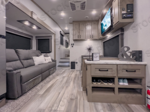 Inside - 2024 Reflection 150 Series 226RK Fifth Wheel