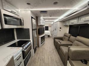 Inside - 2026 Mirada 32LS Motor Home Class A