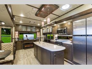 Inside - 2018 Solitude 300GK Fifth Wheel