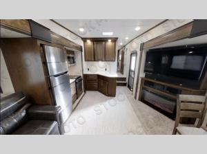 Outside - 2019 Wildcat 28SGX Fifth Wheel