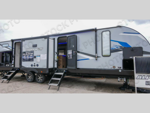 Outside - 2024 Cherokee Alpha Wolf 33BH-L Travel Trailer