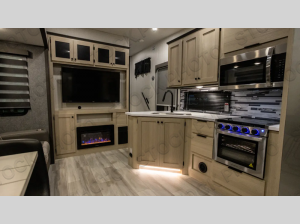 Inside - 2025 Wildcat 41DREAM Fifth Wheel