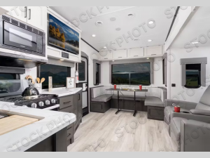 Inside - 2025 Arcadia Select 25SRD Fifth Wheel