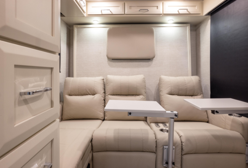 New 2024 Tiffin Motorhomes Wayfarer 25 RLW Motor Home Class C Diesel