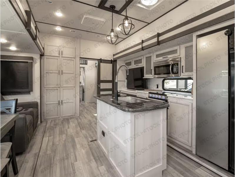 New 2024 Keystone RV Sprinter Limited 3900DBL Fifth Wheel at Mid