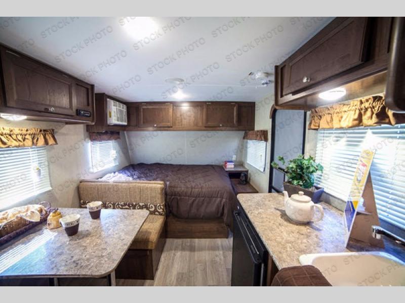 Used 2021 Coleman Coleman Lantern LT Series 17B Travel Trailer at Ketelsen RV Hiawatha, IA