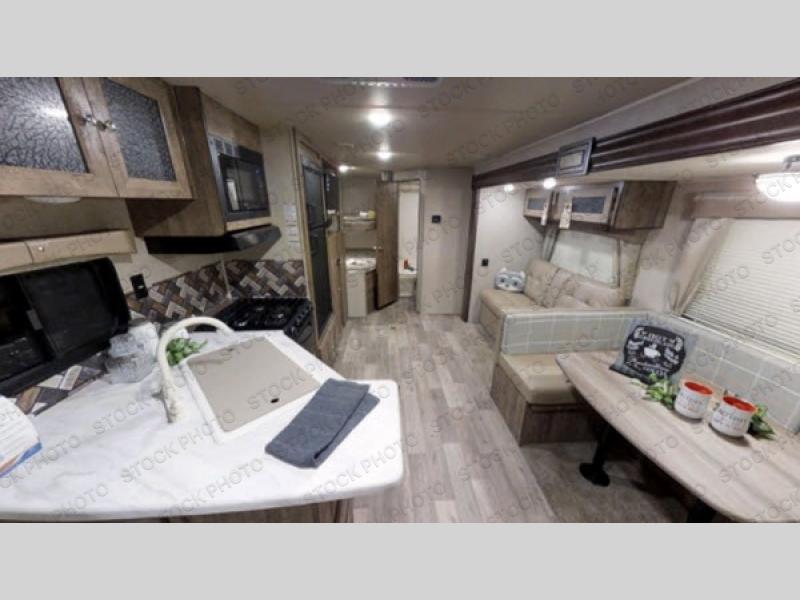 Used 2018 Palomino Puma XLE Lite 27RBQC Travel Trailer at San Antonio