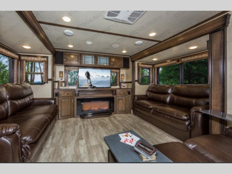 2018 Grand Design RV solitude 375res