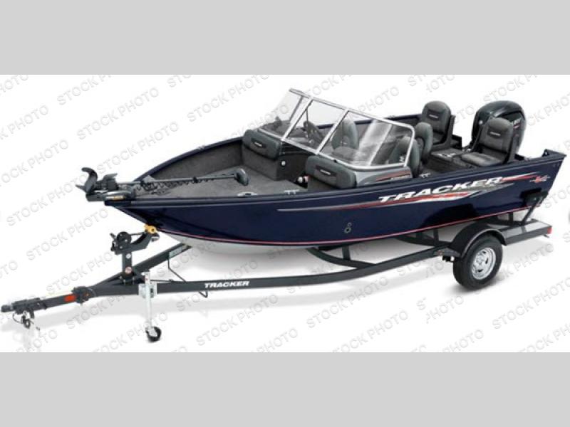 Bass pro shops tracker boat center