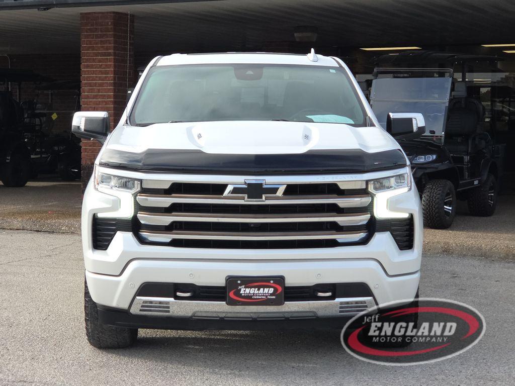 2022 Chevrolet Silverado High Country photo 2