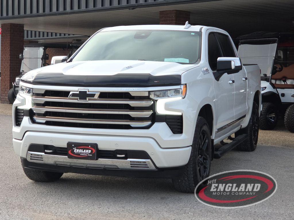 2022 Chevrolet Silverado High Country photo 3