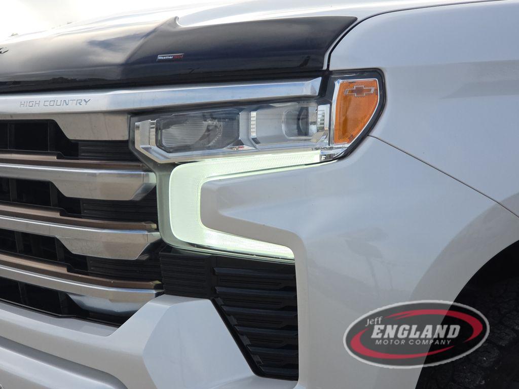 2022 Chevrolet Silverado High Country photo 4
