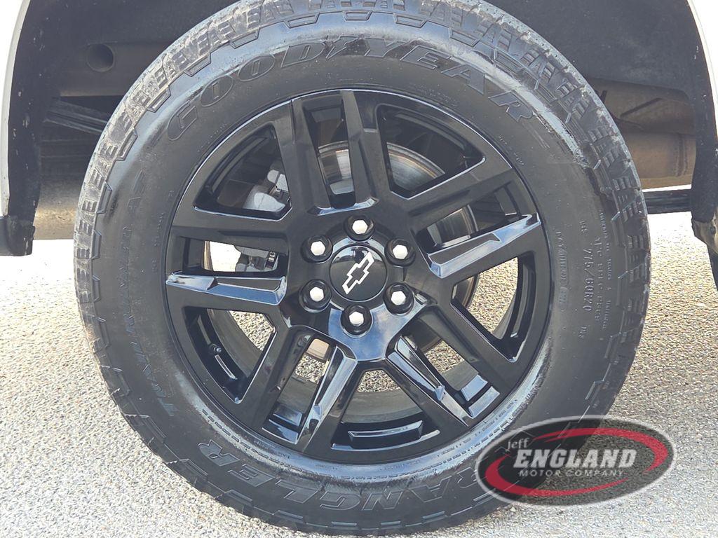 2022 Chevrolet Silverado High Country photo 9