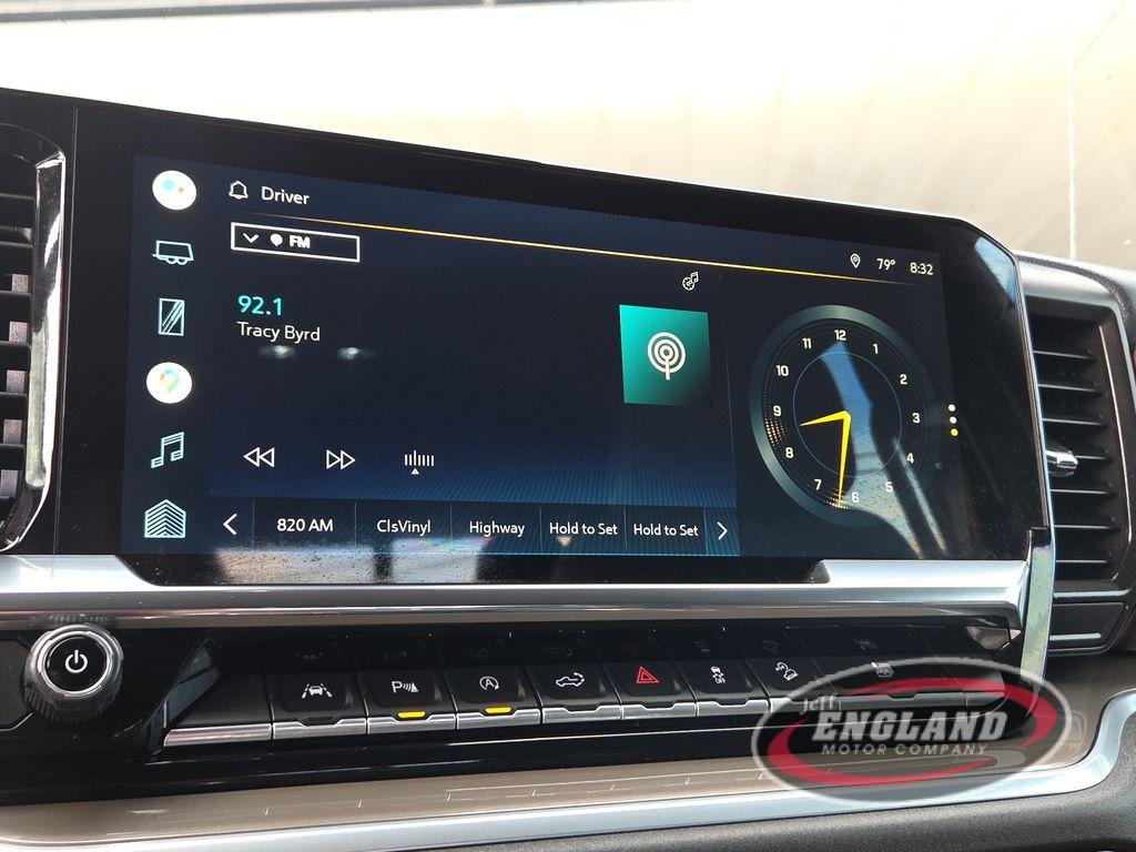 2022 Chevrolet Silverado High Country photo 18