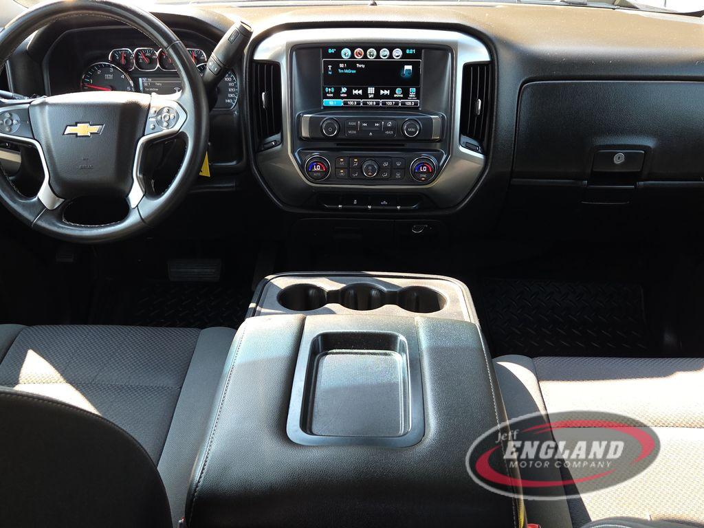 2018 Chevrolet Silverado LT photo 12