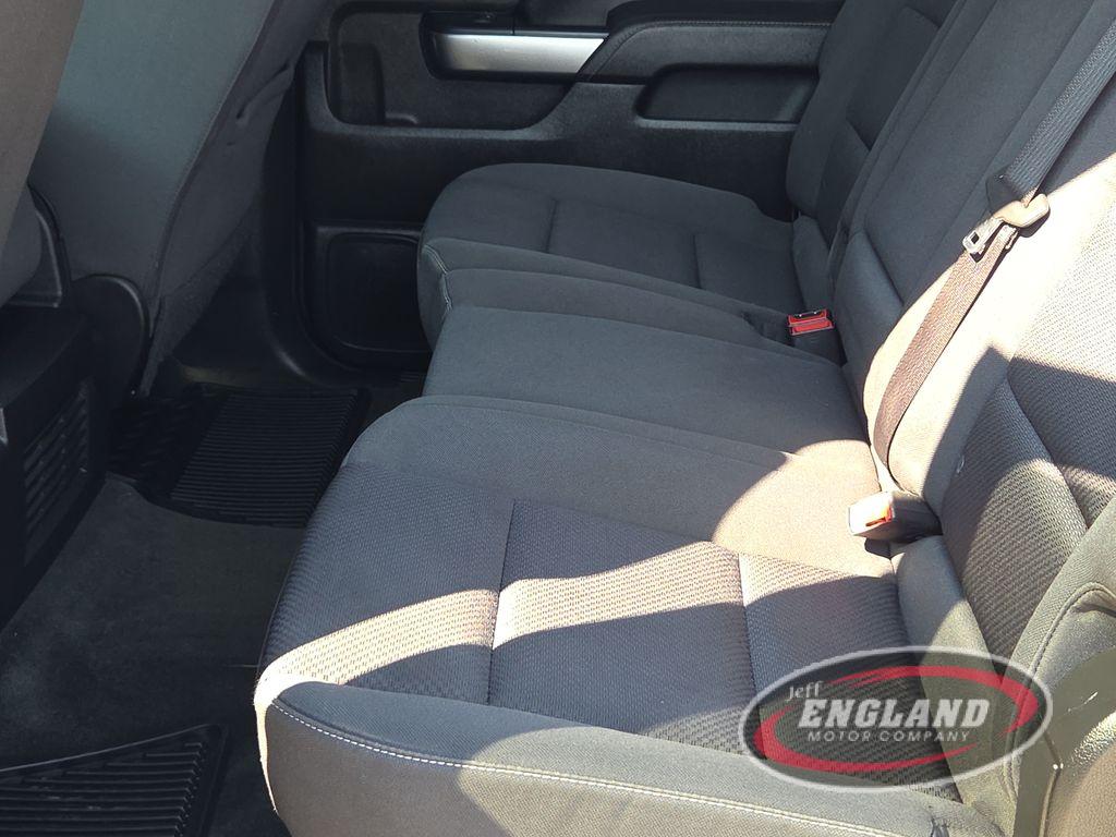 2018 Chevrolet Silverado LT photo 16