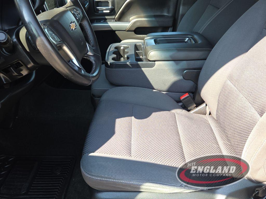 2018 Chevrolet Silverado LT photo 18