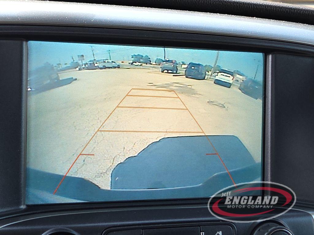 2018 Chevrolet Silverado LT photo 21