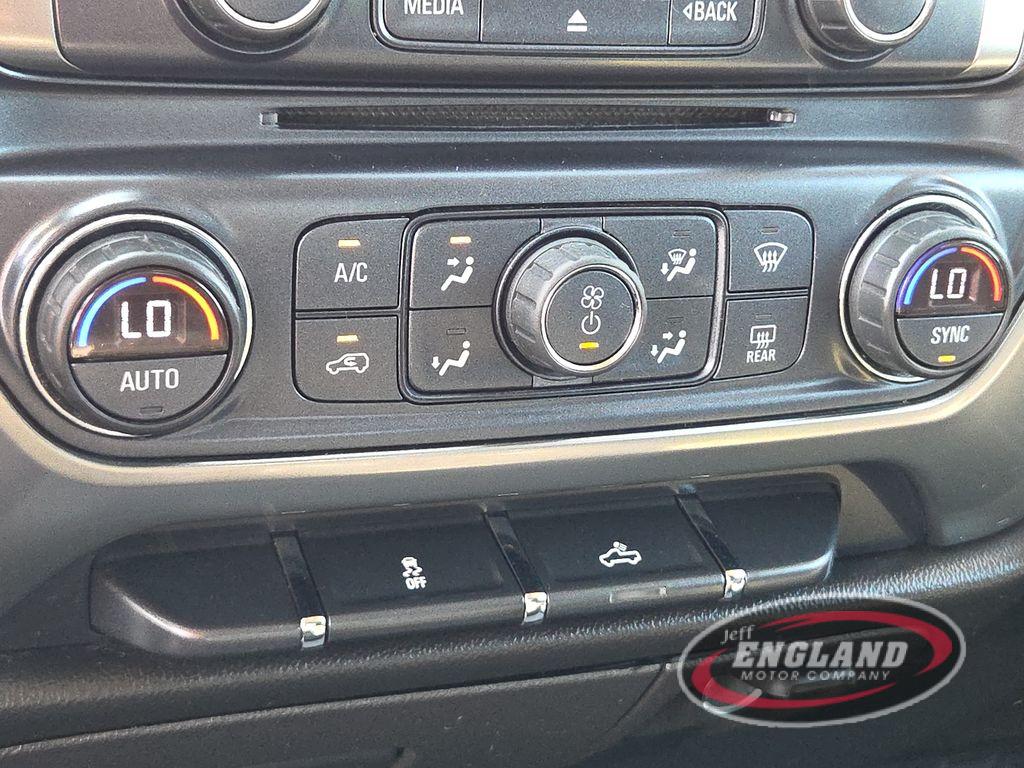 2018 Chevrolet Silverado LT photo 22