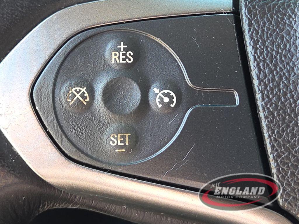 2018 Chevrolet Silverado LT photo 25