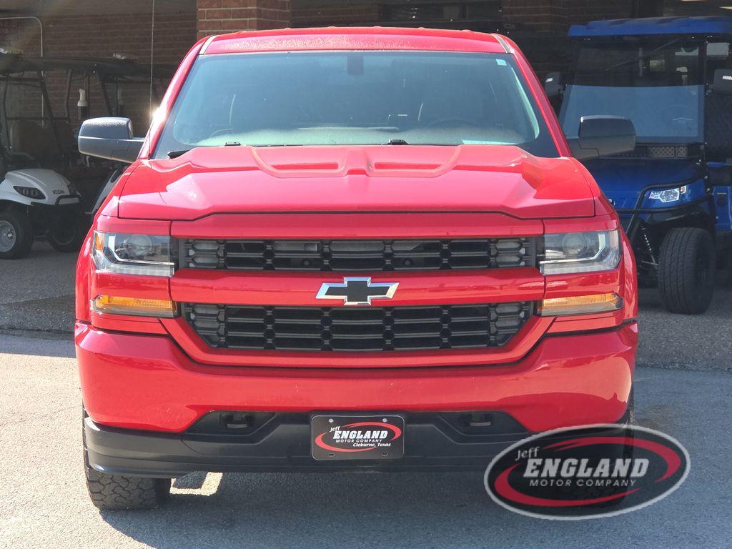 2016 Chevrolet Silverado Custom photo 2