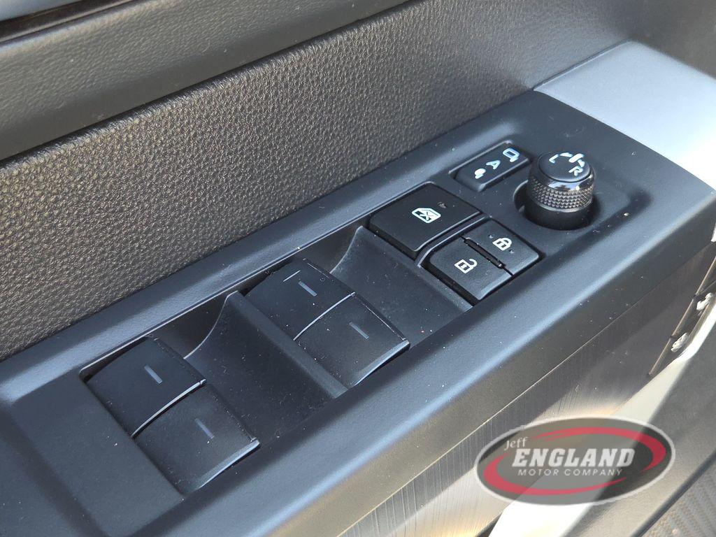 2023 Toyota Tundra Platinum photo 17