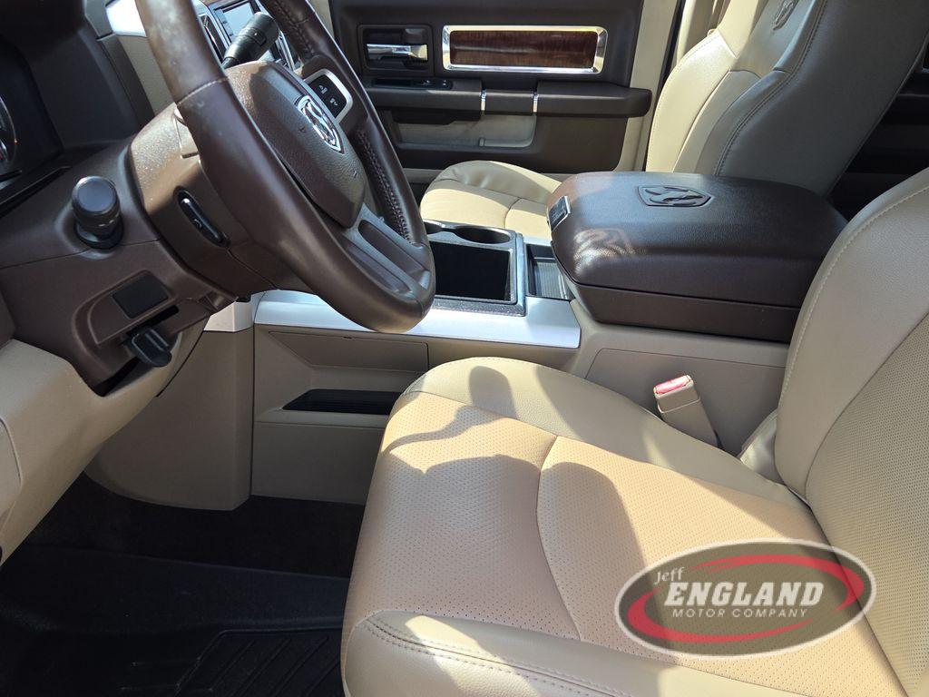 2011 Ram 2500 Laramie photo 17