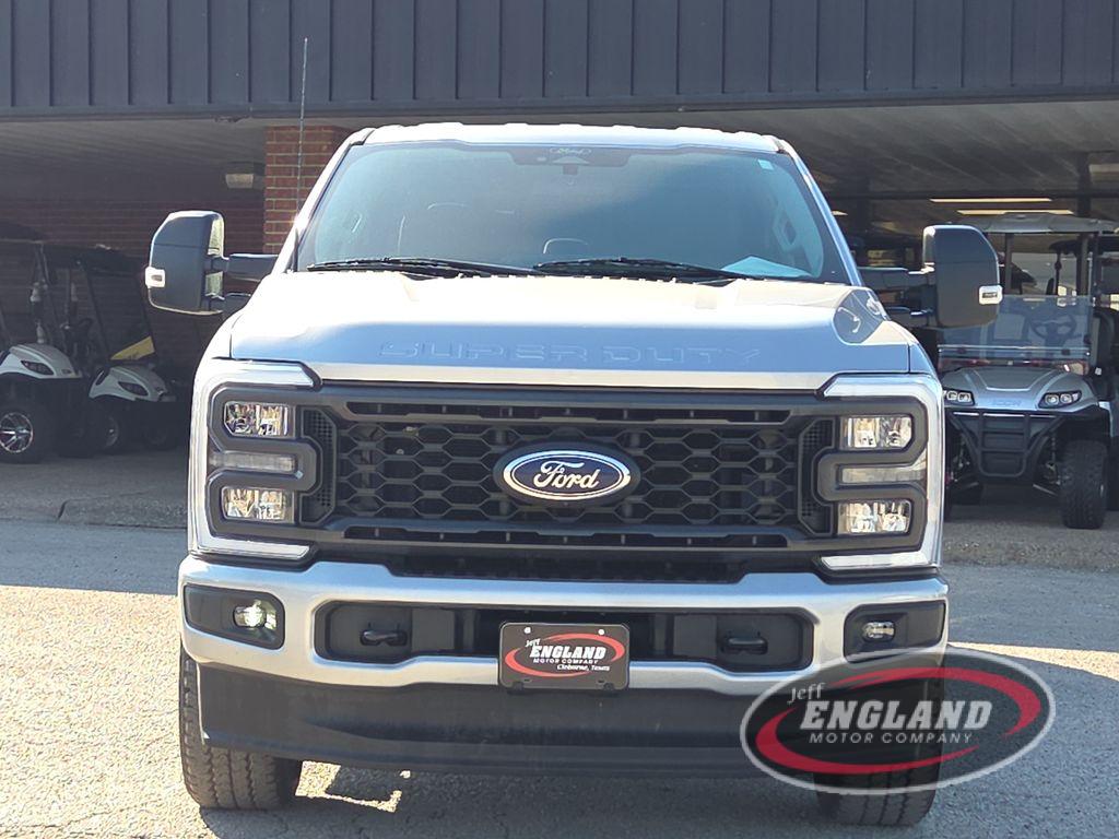 2024 Ford F-250 photo 2