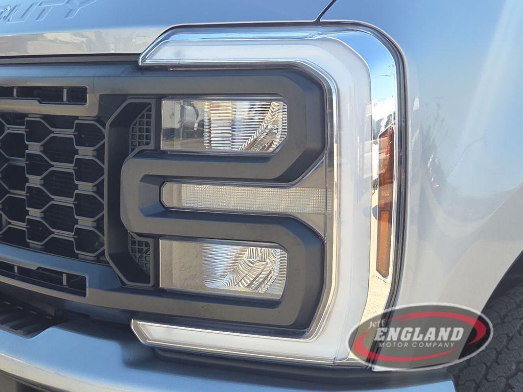 2024 Ford F-250 photo 4