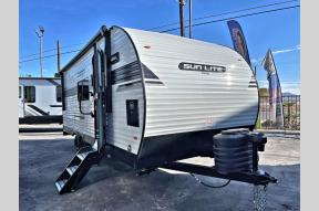 New 2024 Sunset Park RV Sun Lite 24TH Photo