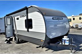 New 2025 Sunset Park RV Sun Lite LTD 19BH Photo