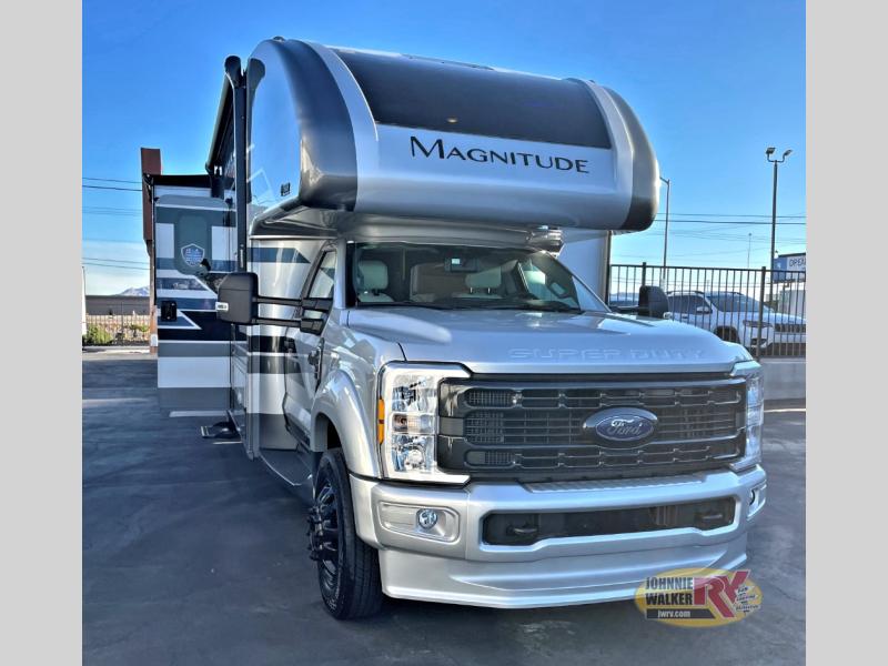 2026 Thor Motor Coach Magnitude X32 at Johnnie Walker RV