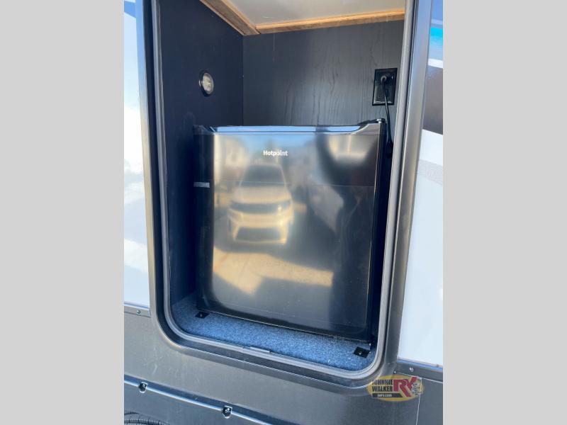 New 2025 Heartland Cyclone 4008 Toy Hauler Fifth Wheel at Johnnie