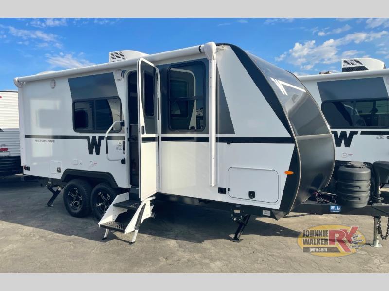 2026 Winnebago Micro Minnie 2108DS at Johnnie Walker RV