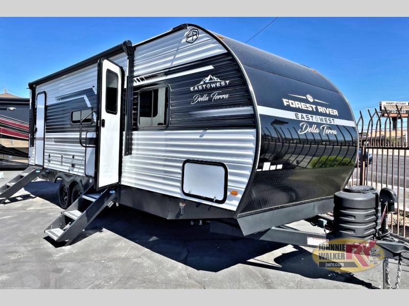 2026 EAST TO WEST Della Terra 241BH at Johnnie Walker RV