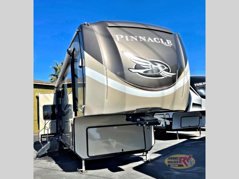 2018 Jayco Pinnacle 36KPTS at Johnnie Walker RV