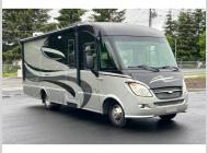 Used 2010 Itasca Reyo 25R image